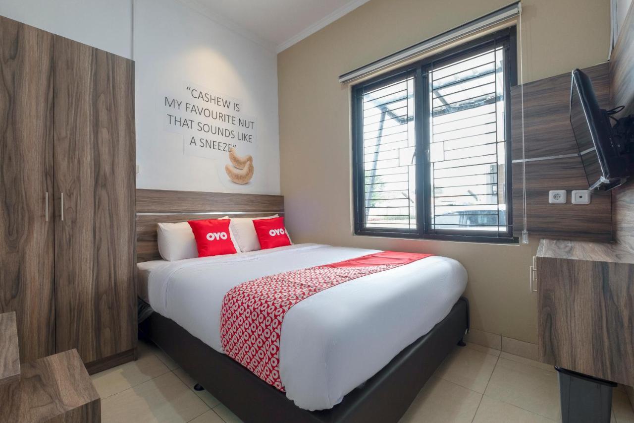 Oyo Life 3246 Walnut Inn G-10 Telukjambe Kültér fotó